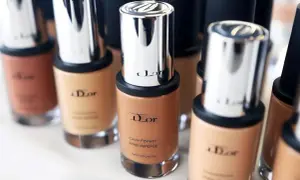 Dior podkład rozświetlający: Który wybrać? Przewodnik eksperta
